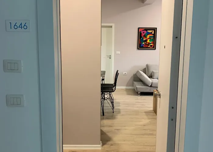 Apartment Lovely 1-bedroom In Wifi-netflix-ac Tirana